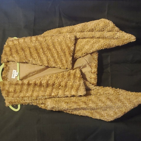 🧡 COPY CELEBRITY PINK: NWT Fur Vest - Picture 1 of 1